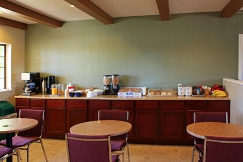 Shenandoah Inn, Major Credit Cards Required For Check In Plymouth Exterior foto